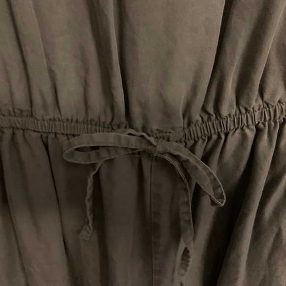 Japna Olive Green Short Sleeve Peep hole back jumper size Lg - Like New - Picture 8 of 8